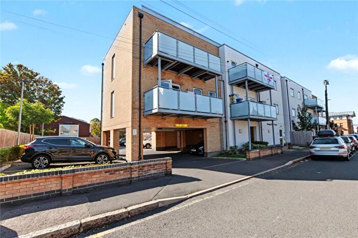 2 Bedroom Flat For Sale In Glynde Road, Bexleyheath, DA7