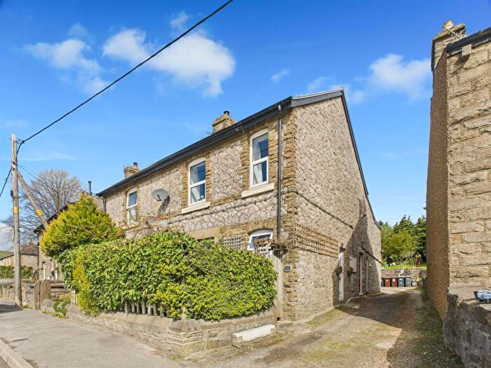 2 Bedroom Flat For Sale In Dale Road, Dove Holes, Nr Buxton, SK17