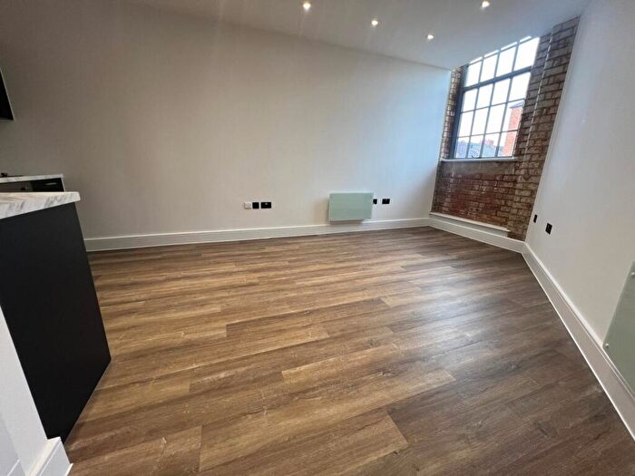 1 Bedroom Flat To Rent In Dunster Street, Northampton, NN1