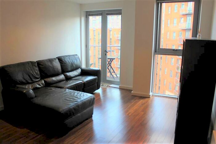 2 Bedroom Flat To Rent In Catalina, Gotts Road, Leeds, LS12