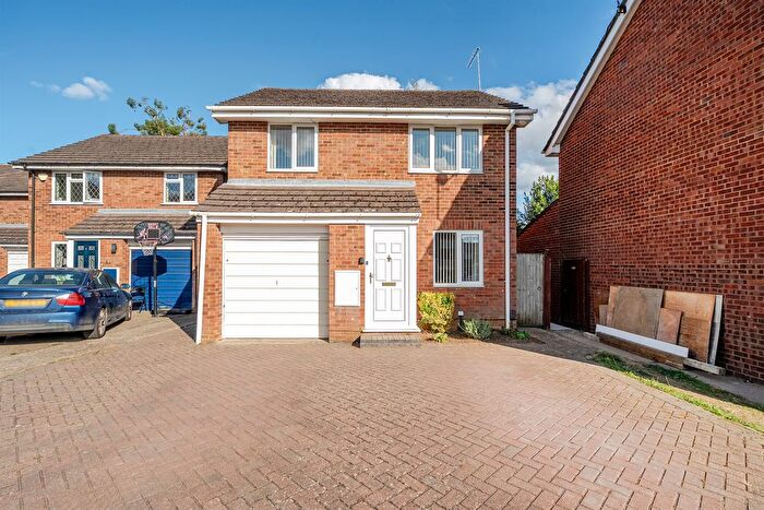 3 Bedroom Detached House For Sale In Bissley Drive, Maidenhead, SL6