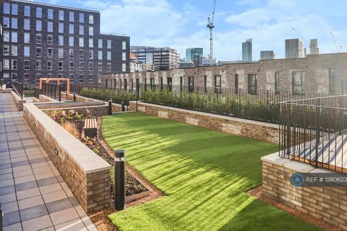 2 Bedroom Flat For Sale In Islington Street, Salford, M3