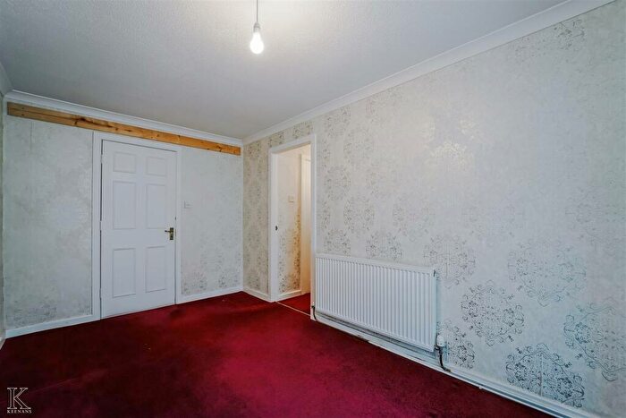 2 Bedroom Semi-Detached Bungalow For Sale In Sunnybank Close, Rossendale, BB4