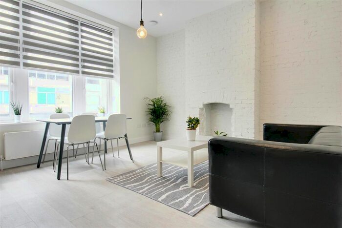 2 Bedroom Flat To Rent In Weimar Street, London, SW15