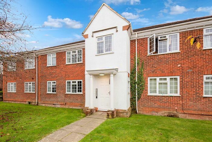 1 Bedroom Flat To Rent In Kingfisher Way, Bicester, OX26