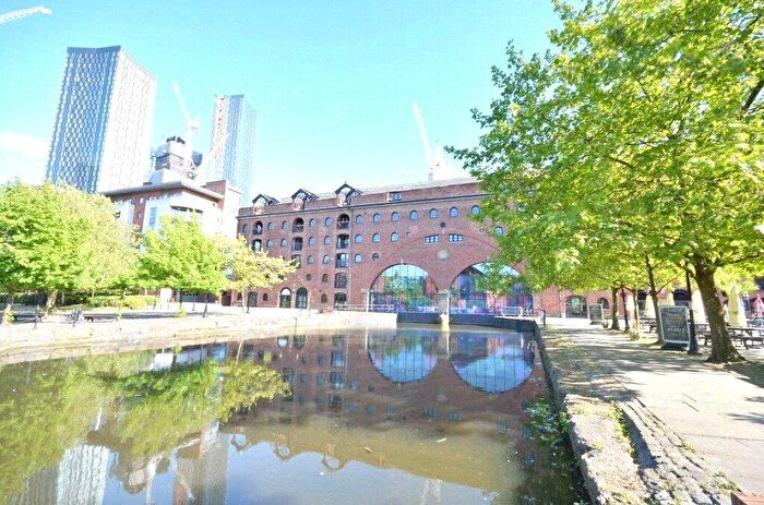 1 Bedroom Apartment To Rent In Middle Warehouse, Castle Quay, Castlefield, Manchester City Centre, M15