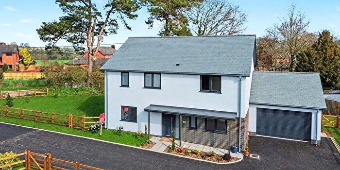 4 Bedroom Detached House For Sale In Tiverton Road, Cullompton, Devon, EX15