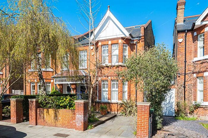 5 Bedroom Property For Sale In Holmesdale Road, Teddington, TW11