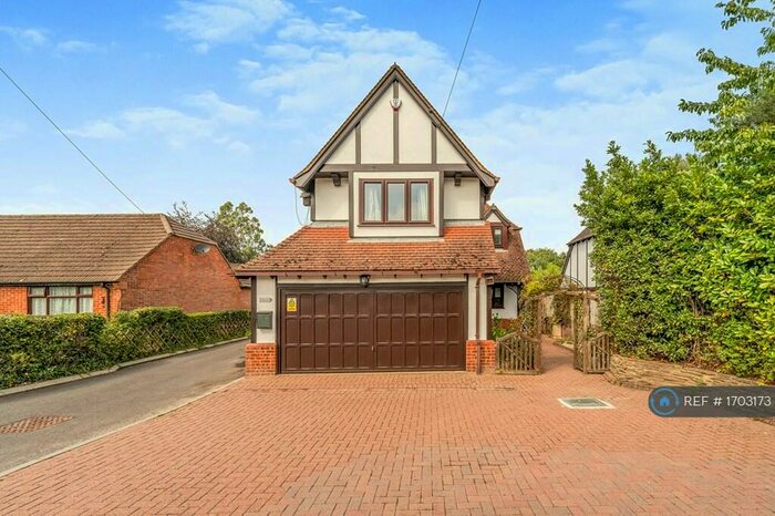 4 Bedroom Detached House To Rent In Forest Road, Warfield, Bracknell, RG42