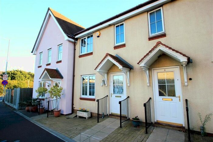 2 Bedroom Property To Rent In Dickenson Road, Colchester CO4