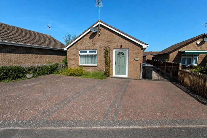 2 Bedroom Bungalow For Sale In Barley Close, CT6