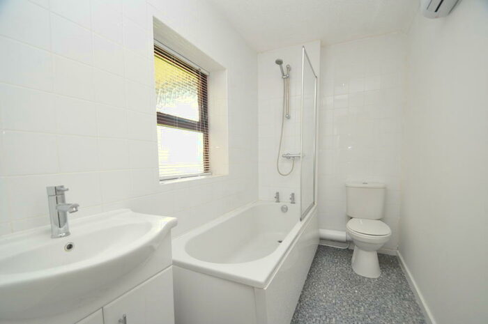 2 Bedroom Flat To Rent In St Christophers Avenue, Penkhull, ST4