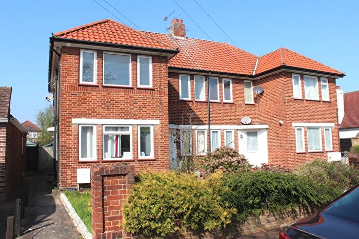 2 Bedroom Flat To Rent In Portland Road, Ashford, TW15