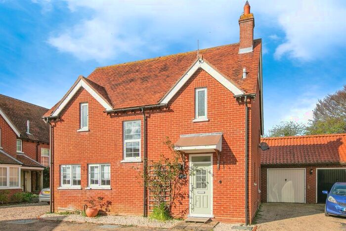 3 Bedroom Detached House For Sale In The Chase, Foxearth, Sudbury, CO10