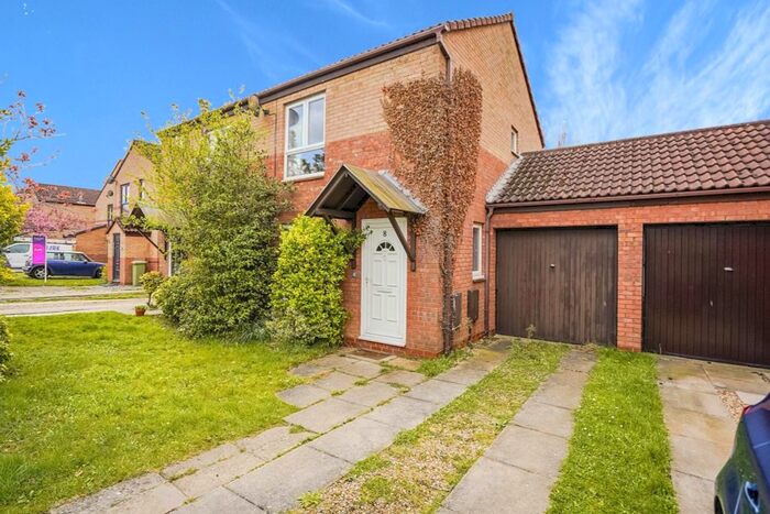 2 Bedroom Semi-Detached House To Rent In Christian Court, Willen, MK15