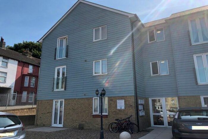 1 Bedroom Flat To Rent In Tower Hamlets Road, Dover, CT17