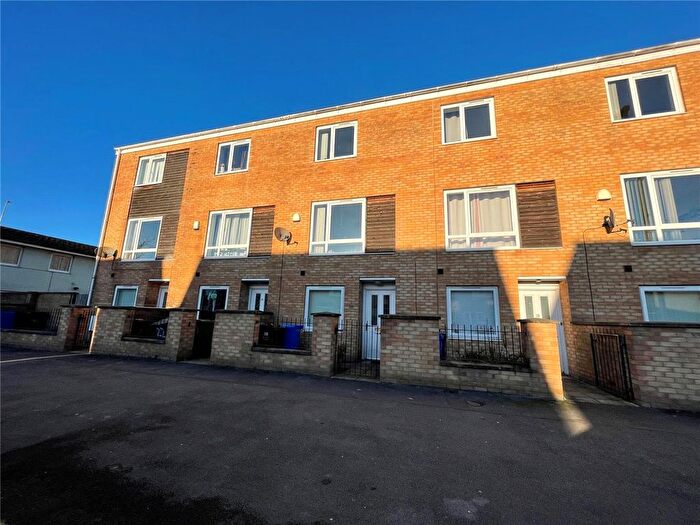 4 Bedroom Property To Rent In Lauderdale Crescent, Manchester, M13