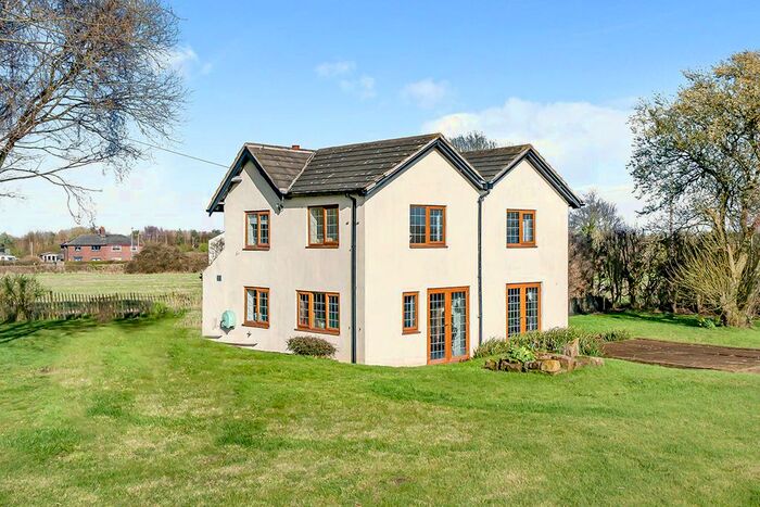 3 Bedroom Detached House For Sale In Potters Lane, Widnes, Cheshire, WA8