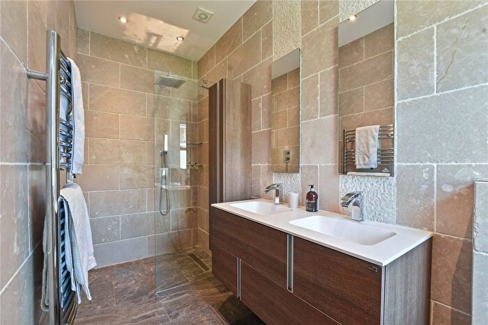 2 Bedroom Flat To Rent In Dawes Road, Fulham Island, SW6