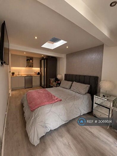Studio To Rent In Brooklyn Avenue, London, SE25
