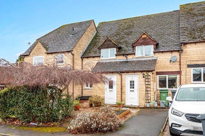 2 Bedroom Terraced House For Sale In Freame Close, Chalford, GL6