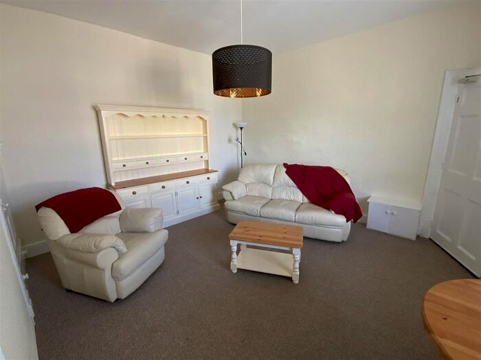 1 Bedroom Flat To Rent In Torrington Street, Bideford, EX39