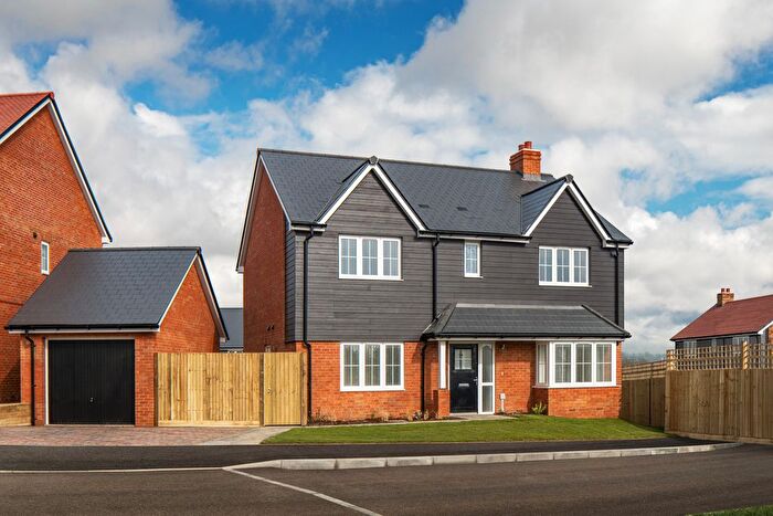 4 Bedroom Detached House For Sale In Staple Road, Wingham, CT3