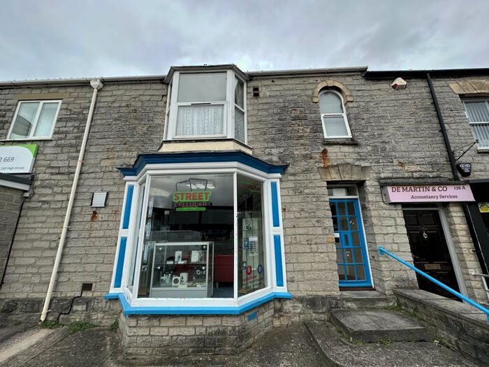 1 Bedroom Flat To Rent In High Street, Street, Somerset, BA16