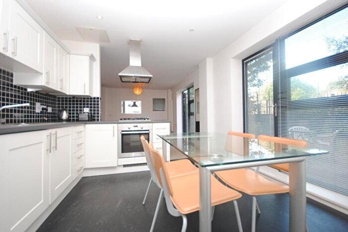 1 Bedroom Flat To Rent In Channelsea Road South London, E15