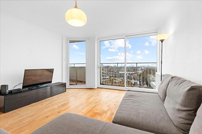 2 Bedroom Flat To Rent In Campden Hill Towers, London, W11