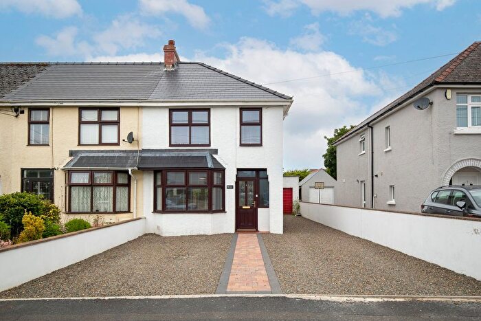 3 Bedroom Semi-Detached House For Sale In Richmond Crescent, Haverfordwest, SA61