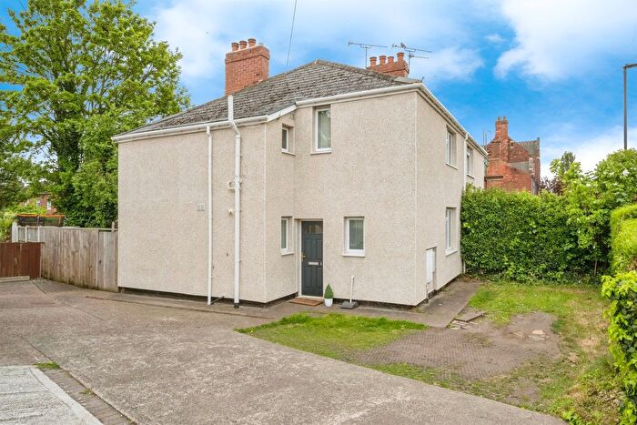 3 Bedroom Semi-Detached House For Sale In Durham Avenue, Thorne, Doncaster, DN8
