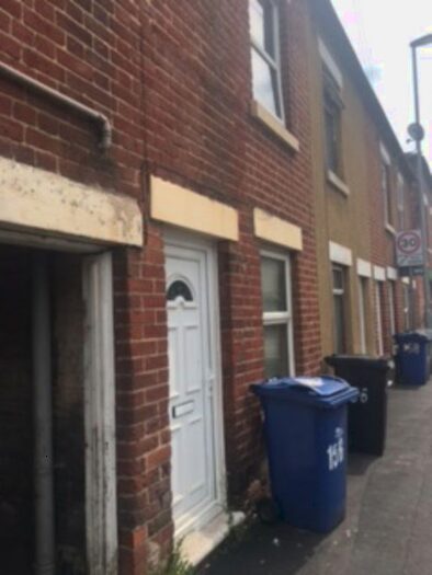 Terraced House To Rent In Victoria Crescent, Burton-On-Trent, DE14