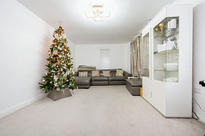 5 Bedroom Detached House For Sale In Corncroft Leys, Houghton Conquest, Bedford, MK45