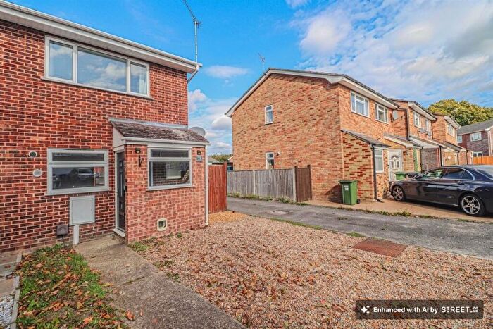 2 Bedroom Semi-Detached House To Rent In New Road, Eastleigh, SO50