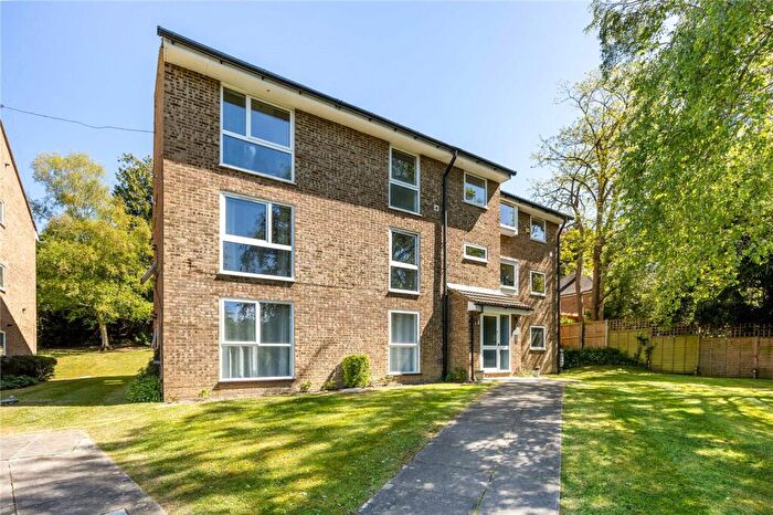 2 Bedroom Apartment For Sale In Wettern Close, South Croydon, CR2