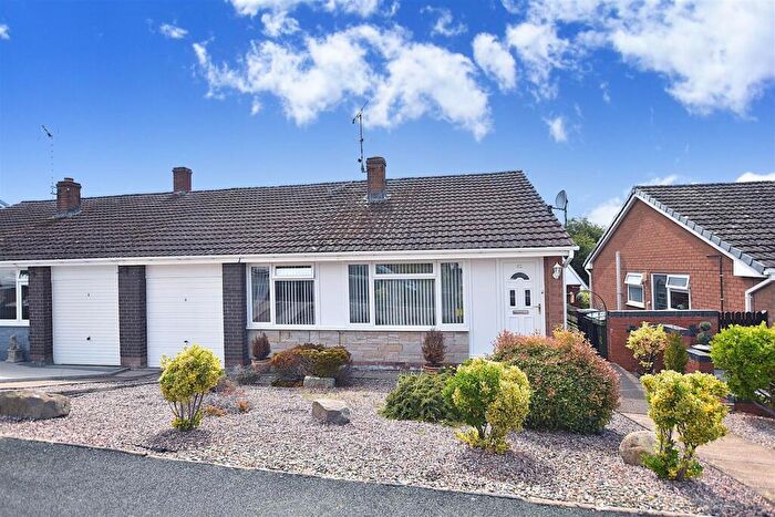 2 Bedroom Semi-Detached Bungalow For Sale In Ffordd Cynan, Wrexham, LL12