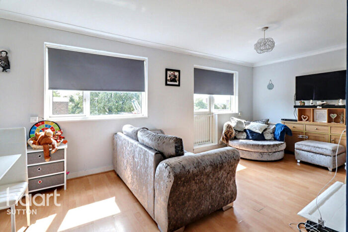 3 Bedroom Flat For Sale In Oakhill Road, Sutton, SM1