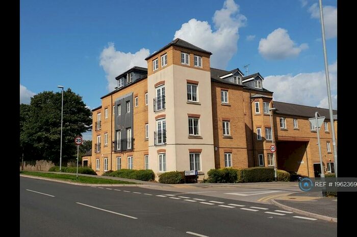 2 Bedroom Flat To Rent In Broadlands Place, Pudsey, LS28