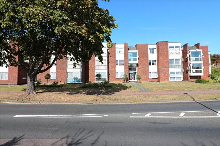 2 Bedroom Apartment To Rent In Crispins, Thorpe Hall Avenue, Thorpe Bay, Southend On Sea, SS1