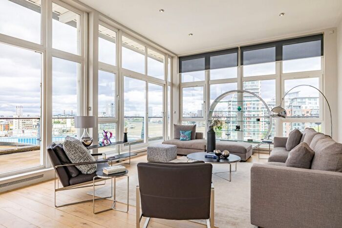 3 Bedroom Flat To Rent In Smugglers Way, London, SW18