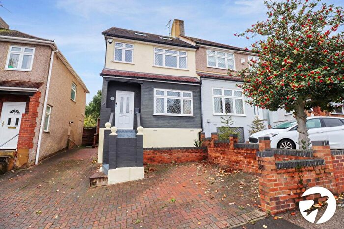 5 Bedroom Semi Detached House For Sale In Holmhurst Road, Belvedere, DA17