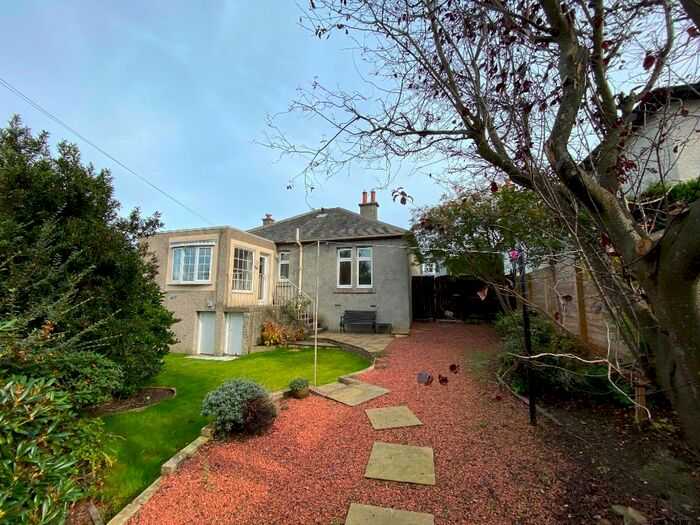 2 Bedroom Bungalow To Rent In Carfrae Park, Blackhall, Edinburgh, EH4