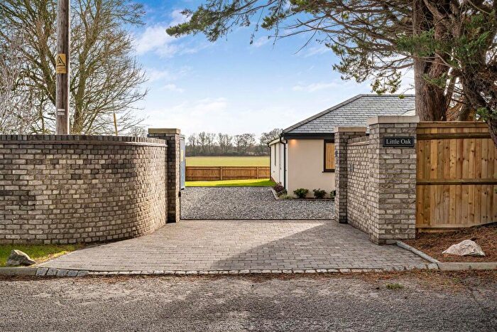 3 Bedroom Detached House For Sale In Paley Street, Maidenhead, SL6