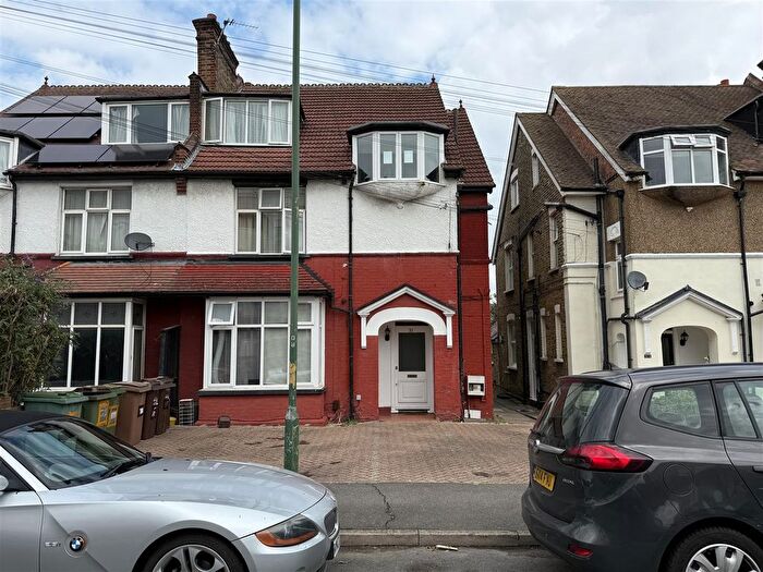 Studio To Rent In Belmont Road, SM6