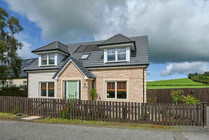 4 Bedroom Detached House For Sale In Ravenstoft, Crook Of Devon, Kinross, KY13