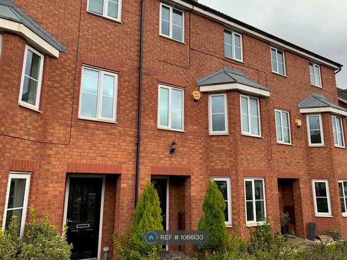 5 Bedroom Terraced House To Rent In Humber Road, Coventry, CV3