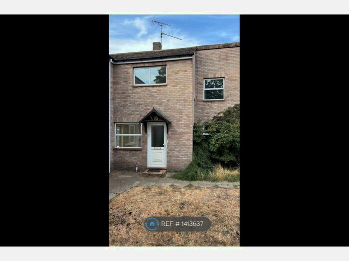 3 Bedroom Semi-Detached House To Rent In St. Johns Way, Thetford, IP24