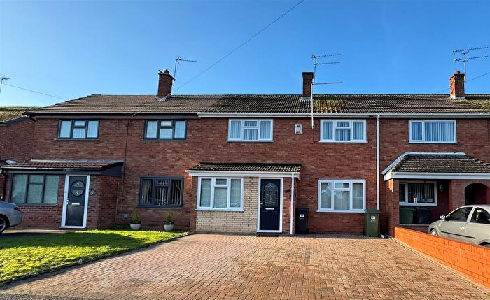3 Bedroom Terraced House For Sale In Keswick Drive, Worcester, WR4