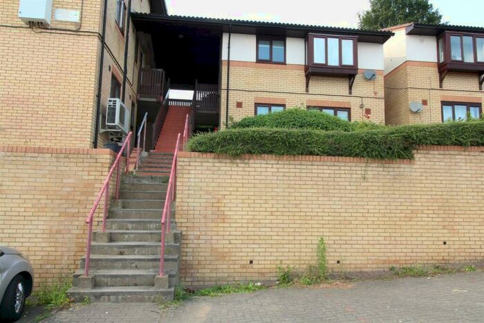 1 Bedroom Flat To Rent In Arbrook Avenue, Bradwell Common, Milton Keynes, MK13
